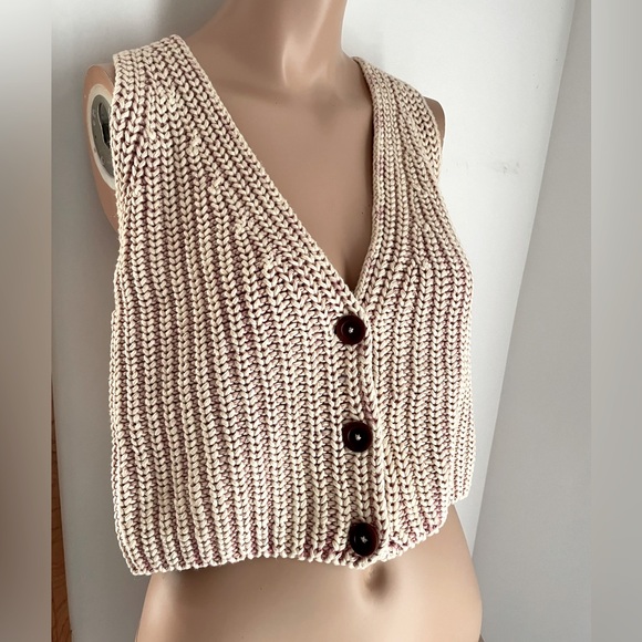 Free People Tops - ☮️ PTP 18-19” Boho Free People vest or top knit